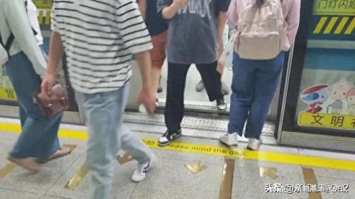 高铁门夹住旅客事件引热议，现场视频曝光！