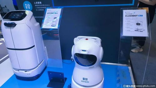 人形机器人陪伴儿童