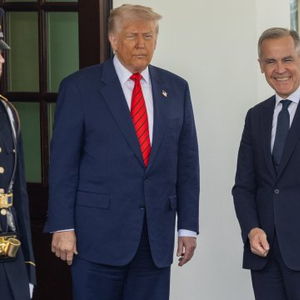 特朗普与卡尼会面