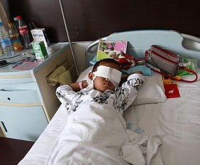 毕业照里那张病床，刷屏背后藏着多少温柔与坚持