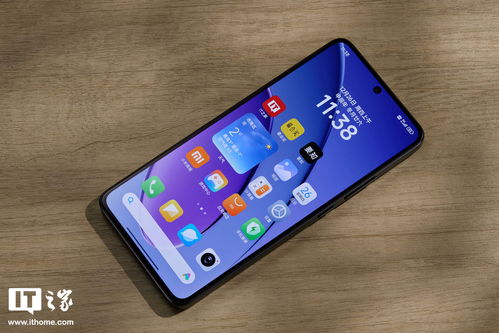 小米Redmi Turbo 4 Pro手机与用户互动场景图