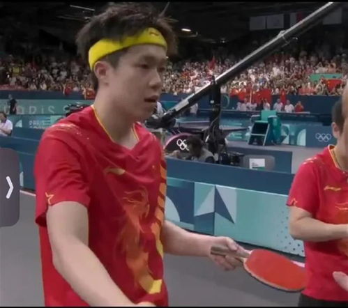 王楚钦球拍胶皮开了，临阵换拍背后的奥运挑战