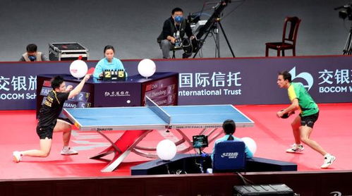 雨果比赛时的球拍特写