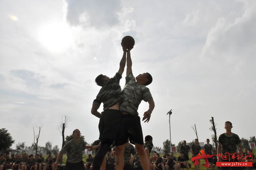 篮球比赛中的激烈对抗