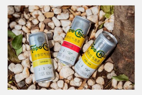 蓝莓果汁与茅台包装同桌对比