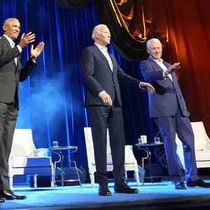 拜登与特朗普同框对比图