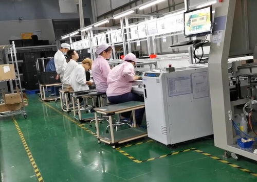 印度工厂流水线工作场景