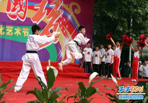 雄安文化艺术节孩子们体验非遗手工艺制作