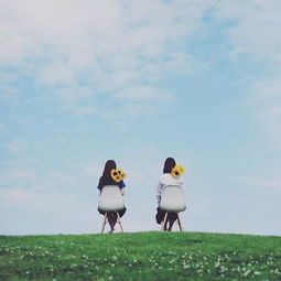 一个人在大自然中散步放松心情