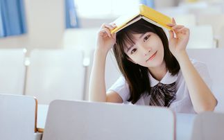 女孩和AI对话的插画