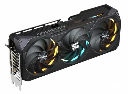展示用RTX5080显卡实物照片