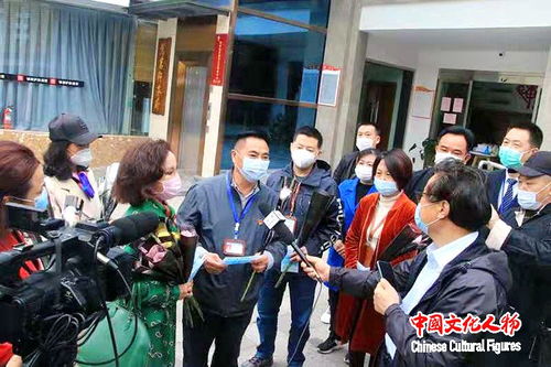 街头市民接受媒体采访表达对赖清德的看法