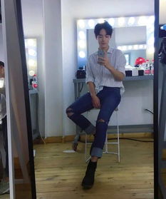 肖战机场日常穿搭照片