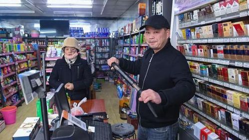 七旬老人救孙砍伤醉汉，2年后获无罪却申请128万国家赔偿：正义来得太迟