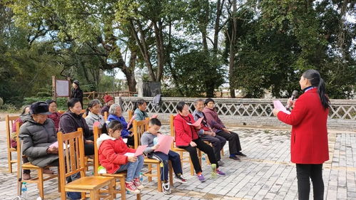 村民围坐传唱客家山歌