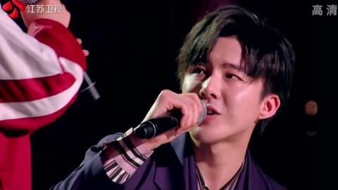 杨坤与刘宇宁同台互动