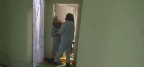 孩子被亲生父母管教致死，家庭教育的边界究竟在哪里？