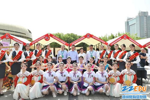 孩子在学校参加集体活动