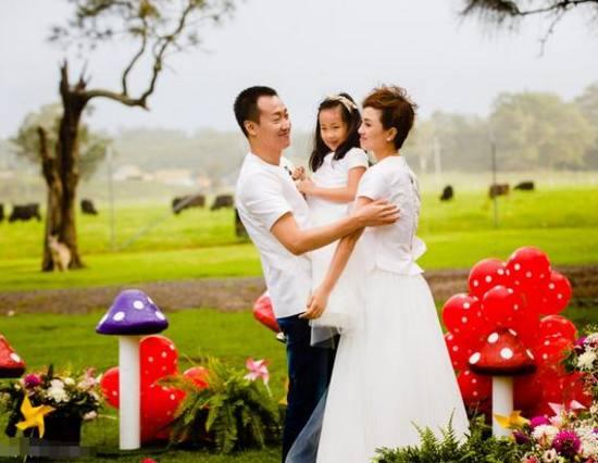 朱媛媛与丈夫辛柏青温馨合照