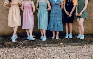 宇宙和他的母亲在医院合影