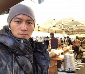 谢霆锋带家人出游