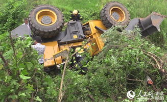 云南装载机致人伤亡事件6死4伤，悲剧背后的安全警示