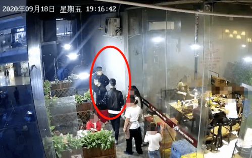 陕西烧烤“烤九度”刷新认知，西安老义烤肉事件引全网关注