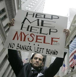 伦敦街头抗议者高举标语牌反对战争