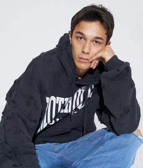 陈奕迅与女儿温馨合照