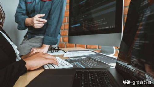 玩家专注玩《剑星》