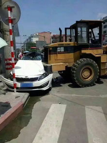 官方通报装载机撞死6人：系制动失效｜血的教训再次敲响警钟