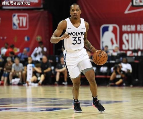 广厦外援巴里·布朗曾效力过北京队，如今却成对手克星！