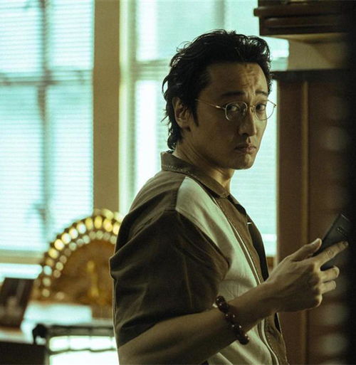 辛柏青深夜发博引热议，网友：这时间点有点意思！