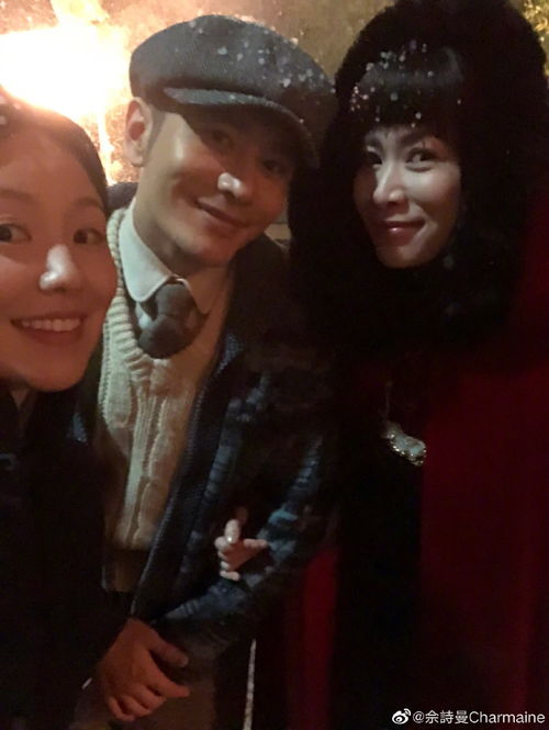 朱媛媛与黄晓明在片场合照画面