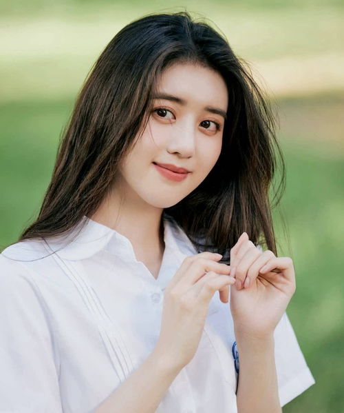 李凯馨道歉风波背后：粉丝信任危机与舆论风暴