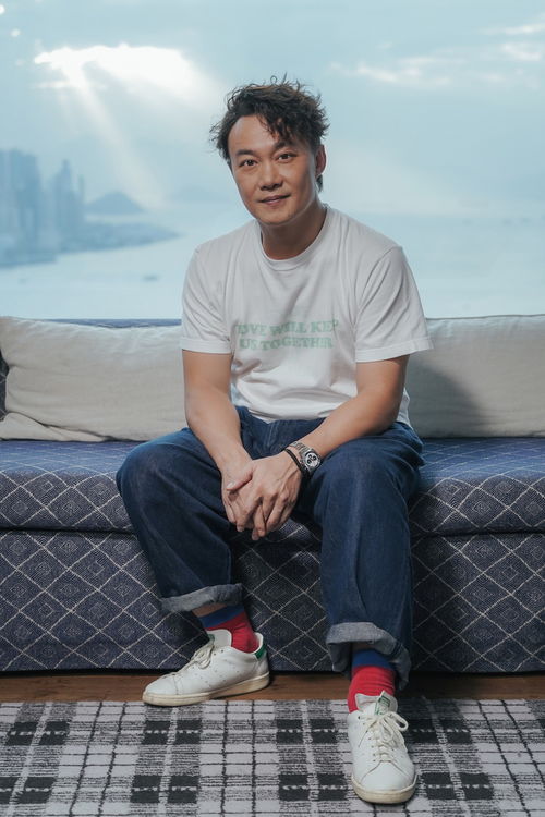 华纳回应陈奕迅女儿签约：歌坛星二代的未来之路