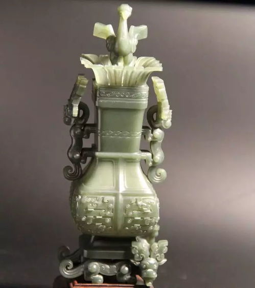 青铜器上的猫头鹰