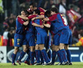 球员庆祝得分动作特写