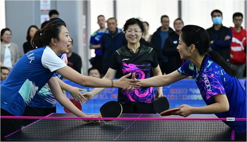 乒乓球运动员赛后握手致意