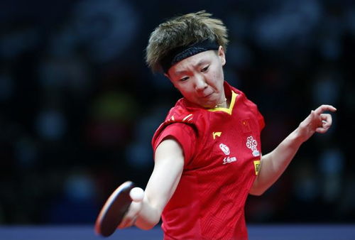 王曼昱挥拍击球瞬间