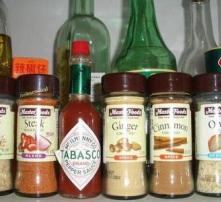 厨房调味料瓶装鲜味剂产品展示