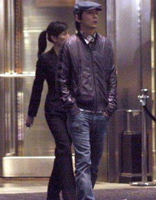 吴彦祖回应‘收手吧阿祖’网络爆火：从面具到港普，阿祖为何再次出圈？