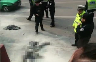 摩的司机调戏殴打女子引众怒，深圳警方通报事件全记录