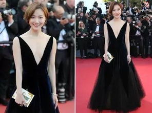 红毯上的我穿着高定礼服