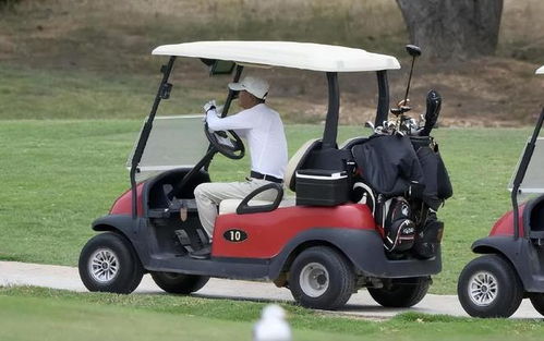 路怒司机别停前车后用高尔夫球杆打砸，海口事件引发全网热议