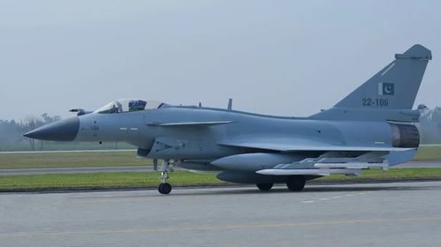 歼-10C战机多国订单成真？外媒热议，背后真相令人深思