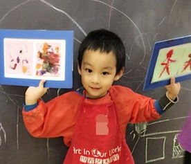 曹颖与儿子温馨合影