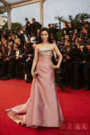 李庚希戛纳红毯风波：质疑与关注交织下的年轻演员成长之路