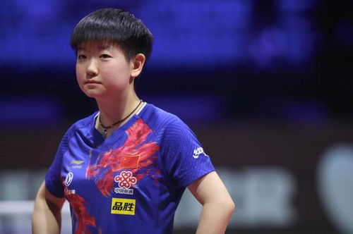 伊藤美诚与孙颖莎合影