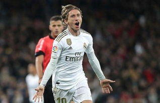 莫德里奇离开皇马：传奇谢幕，谁来接棒？